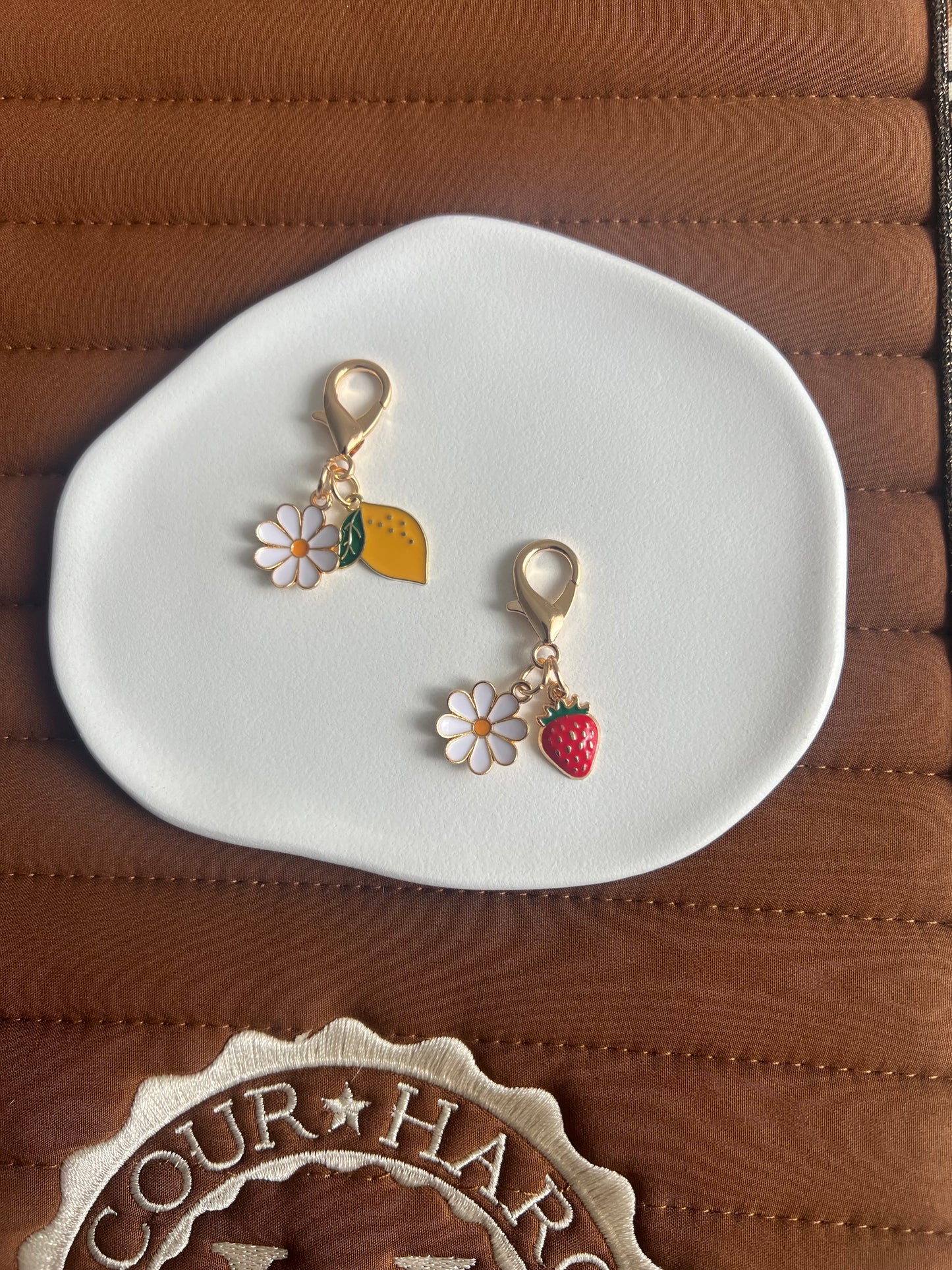 🍓🍋 Fraisita & Citronello débarquent en pack de 2 charms … 🐴✨