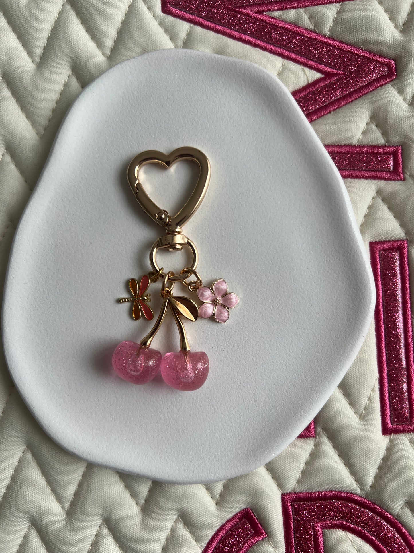 🍒 Bijou pour licol : Rose pailleté & or 💖