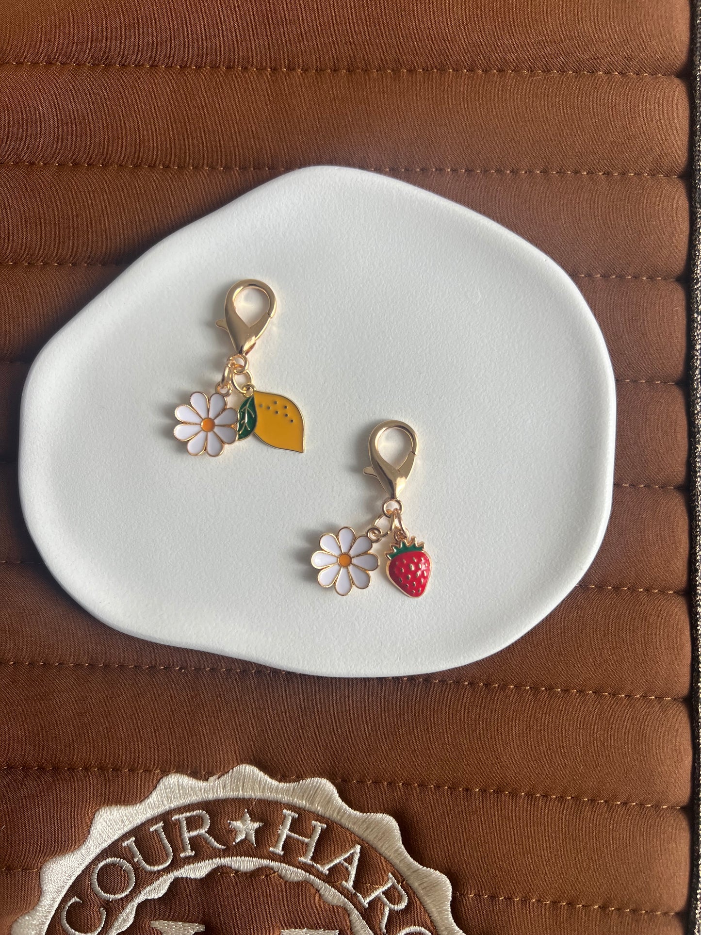 🍓🍋 Fraisita & Citronello débarquent en pack de 2 charms … 🐴✨