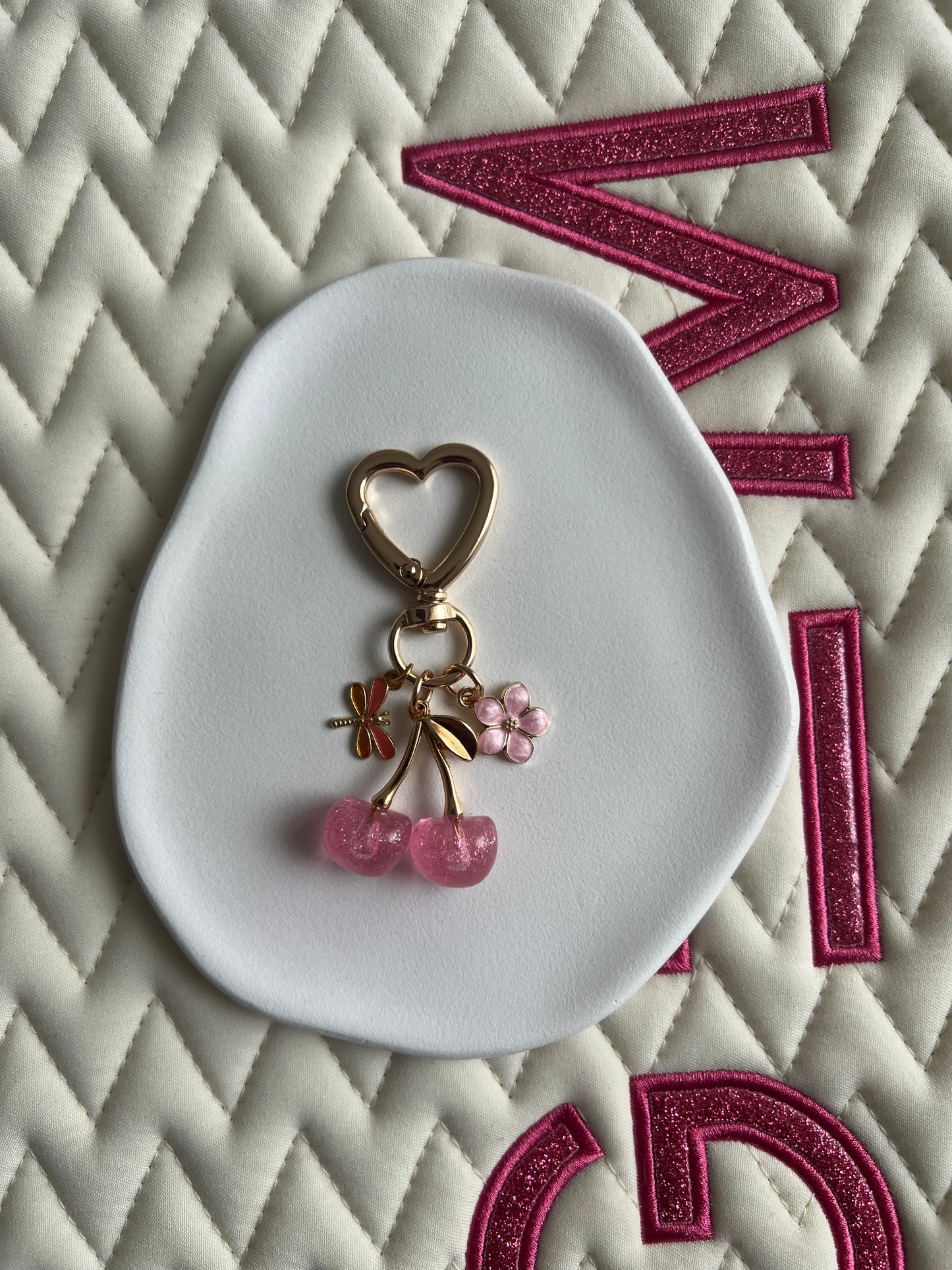 🍒 Bijou pour licol : Rose pailleté & or 💖